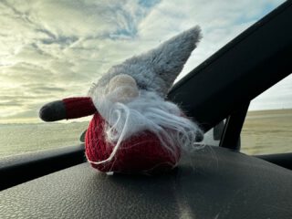 Entspannte Feiertage: mit dem Wohnwagen nach Rømø

Wir sind über die Weihnachtsfeiertage mit dem Wohnwagen nach Rømø aufgebrochen. Einfach eine kurze Auszeit. Denn es ist wichtig sich immer wieder kleine Zeiten zu nehmen um sich selbst wieder wahrzunehmen und klare Gedanken zu fassen....

https://www.vollmersweb.de/2025/entspannte-feiertage-mit-dem-wohnwagen-nach-romo/