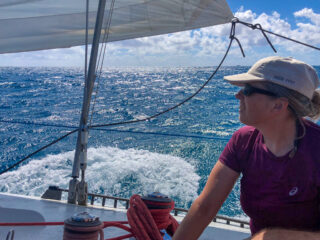 Den größten Jugendtraum konnte ich mir Heute erfüllen. Segeln mit der Stars and Stripes. Eine kleine Regatta. Wie geil war das denn. Joachim hat es tapfer mitgemacht. Bin dafür sehr dankbar. Auch Claudia (also Joachims Claudia) hatte Spaß an der Großschot....

https://www.vollmersweb.de/2024/st-maarten-10-dezember-2024/