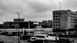 Kopenhagen – 27.01.2025

Morgens in Kopenhagen angekommen. Liegeplatz im äußeren Hafenbereich. Wetter nicht wirklich begeisternd....

https://www.vollmersweb.de/2025/kopenhagen-27-01-2025/